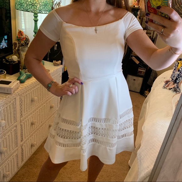 NWT Francesca’s Alaina White Dress Sz XS 🤍 - Picture 5 of 12